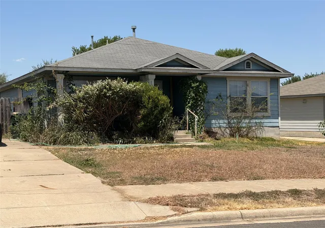 Photo 2 of Single family home for sale at 11316 Briarcreek Loop, Manor, TX 78653 | MLS# 9349563 | Listing updated on 2026-10-08