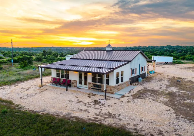 Photo 3 of House for sale at 271 Deadend Rd, Junction, TX 76849 | MLS# 2200250 | Listing updated on 2026-09-20
