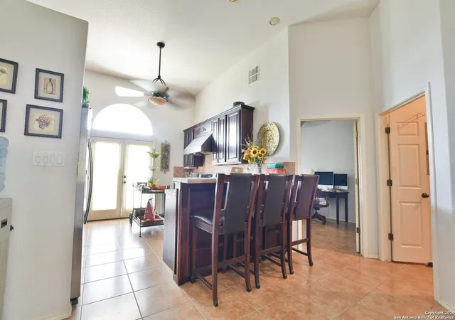 Photo 4 of Single family home for sale at 101 Harbour Vw, Lakehills, TX 78063 | MLS# 5529856 | Listing updated on 2026-09-15