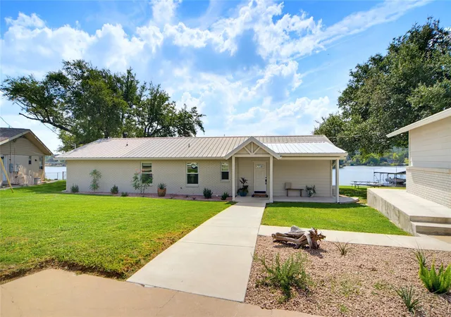 Photo 3 of Single family home for sale at 516 Is Lodges Dr, Buchanan Dam, TX 78609 | MLS# 8244786 | Listing updated on 2026-10-08