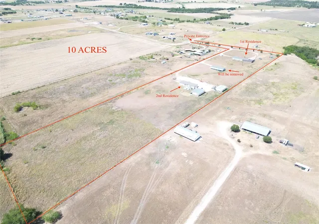 Photo 3 of Manufactured home for sale at 700 County Rd 423, Taylor, TX 76574 | MLS# 3843478 | Listing updated on 2026-10-08