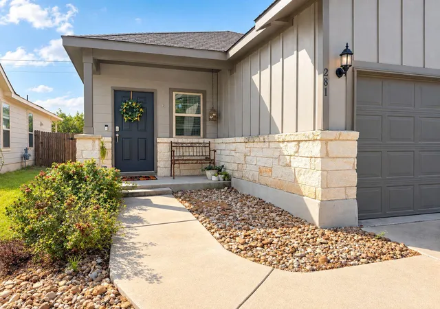 Photo 1 of Single family home for sale at 281 La Dera Dr, Liberty Hill, TX 78642 | MLS# 5803995 | Listing updated on 2026-10-27