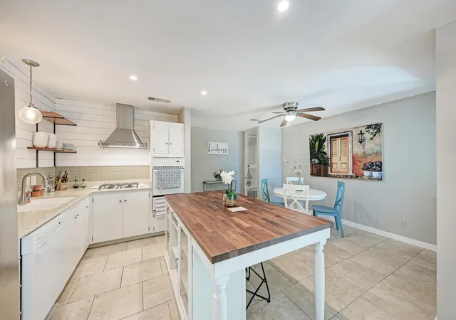 Photo 2 of Single family home for sale at 6810 Langston Dr, Austin, TX 78723 | MLS# 4863347 | Listing updated on 2026-09-19