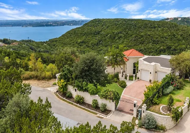 Photo 3 of Single family home for sale at 7204 Cielo Azul Pass, Austin, TX 78732 | MLS# 5534628 | Listing updated on 2026-10-10