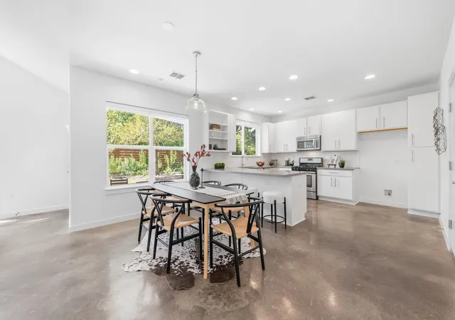 Photo 4 of Single family home for sale at 301 W Stassney Ln #20, Austin, TX 78745 | MLS# 9051743 | Listing updated on 2026-10-04