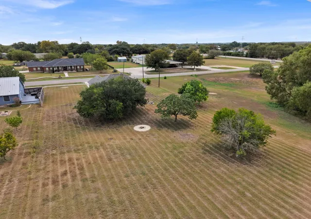 Photo 38 of Single family home for sale at 84 Thomas Dr, Martindale, TX 78655 | MLS# 9418164 | Listing updated on 2026-09-14