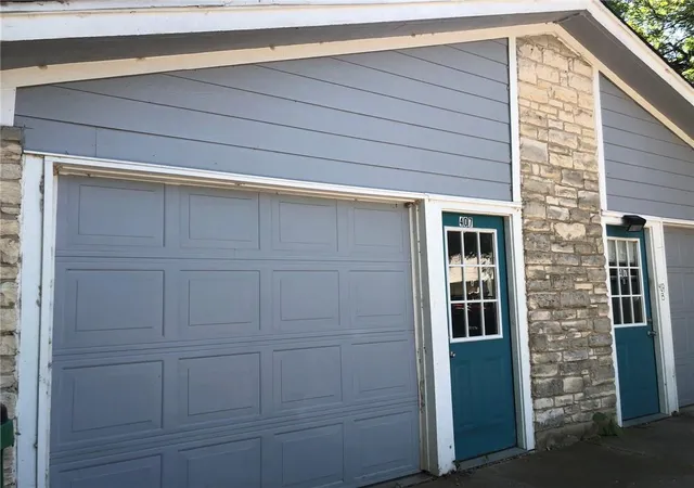 Photo 1 of Multi family home for sale at 407 Vista W Ct, Bastrop, TX 78602 | MLS# 6090976 | Listing updated on 2026-09-14