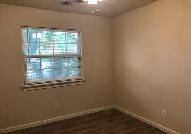 Photo 4 of House for sale at 407 Vista W Ct, Bastrop, TX 78602 | MLS# 6090976 | Listing updated on 2026-09-14