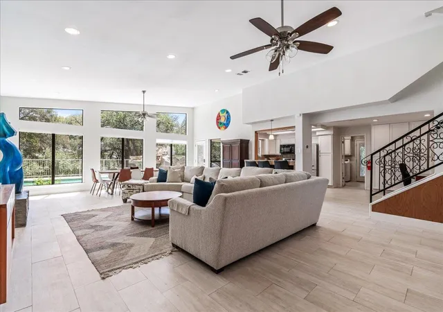 Photo 4 of Single family home for sale at 207 Rogers Ridge St, San Marcos, TX 78666 | MLS# 7861397 | Listing updated on 2026-09-28