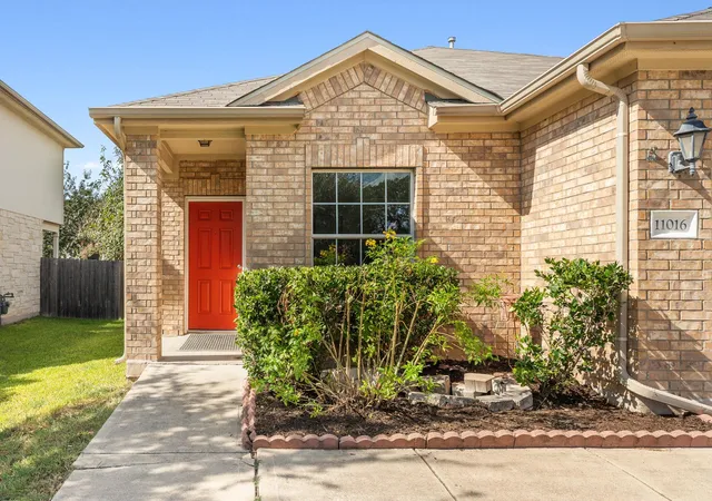 Photo 1 of Single family home for sale at 11016 Liberty Farms Dr, Austin, TX 78754 | MLS# 3859344 | Listing updated on 2026-10-20