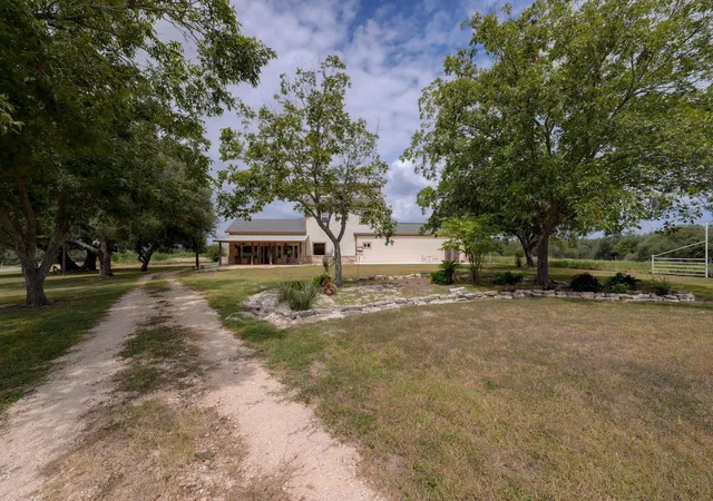 Photo 1 of Single family home for sale at 2410 Fm 1680, Moulton, TX 77975 | MLS# 8760962 | Listing updated on 2026-09-15