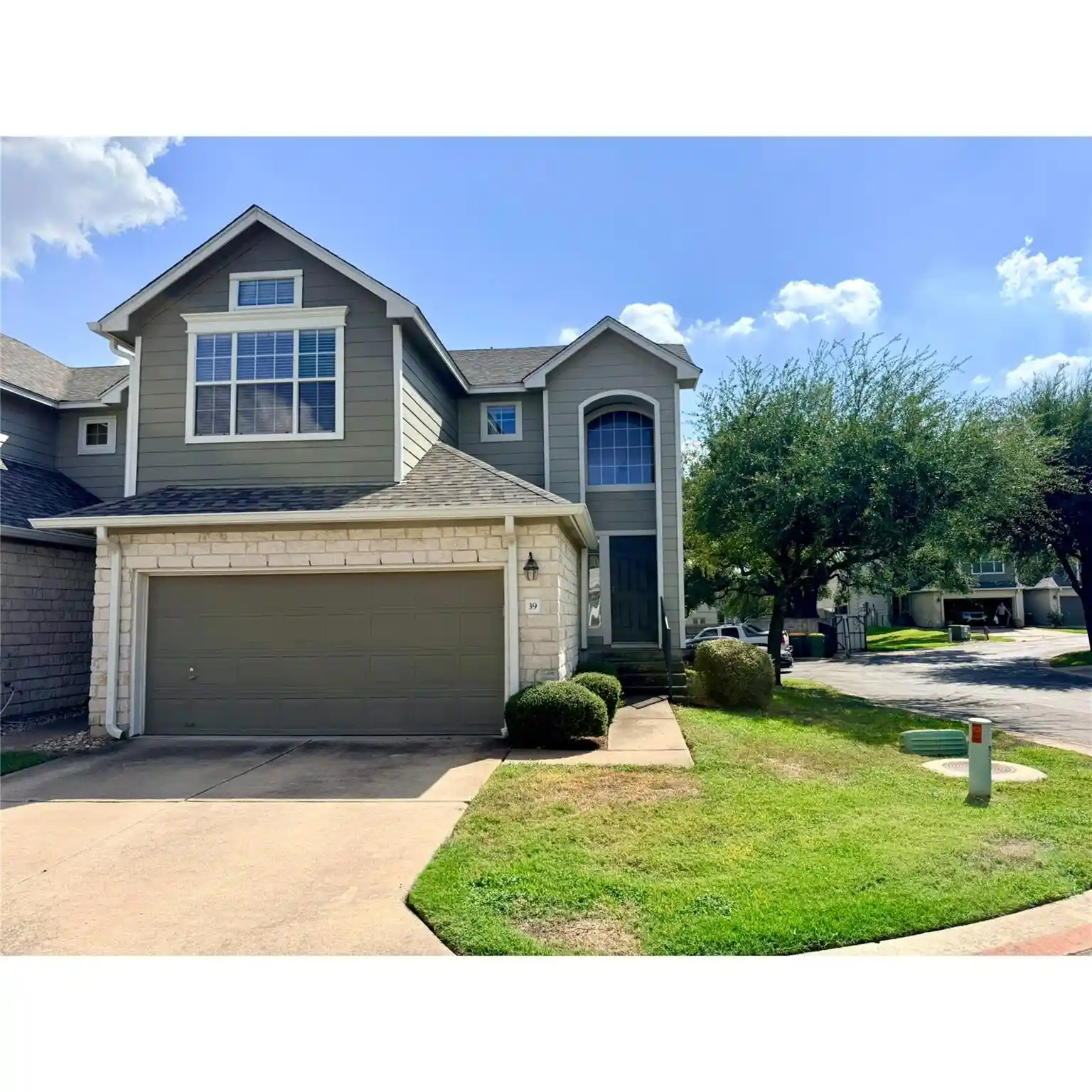 Listing Photo 2 - Condo for sale in 2632 Century Park Blvd located at 2632 Century Park Blvd, Austin, TX 78727 - Unit #39