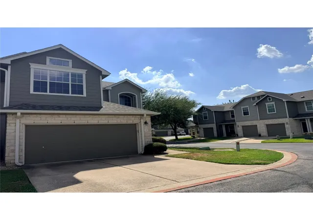 Photo 2 of Condo for sale at 2632 Century Park Blvd #39, Austin, TX 78727 | MLS# 5147671 | Listing updated on 2026-09-30