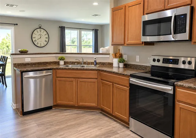 Photo 4 of Single family home for sale at 10924 Roderick Lawson Ln, Austin, TX 78754 | MLS# 9101252 | Listing updated on 2026-09-18