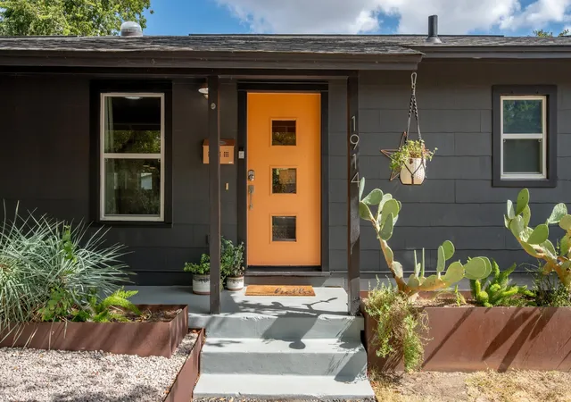 Single family home for sale at 1914 Alegria Rd, Austin, TX 78757 | MLS# 7547058