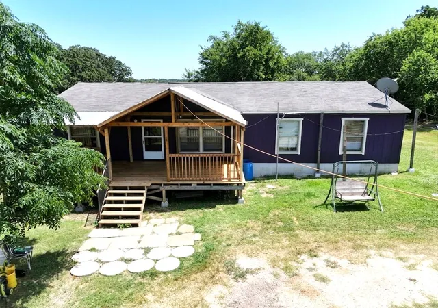 Manufactured home for sale at 305 Thompson Ln, Dale, TX 78616 | MLS# 9291023