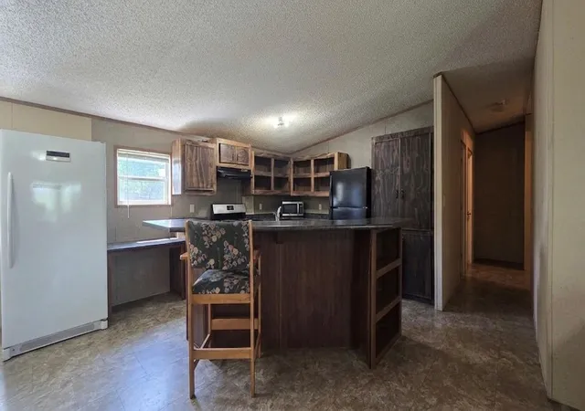 Photo 3 of Manufactured home for sale at 305 Thompson Ln, Dale, TX 78616 | MLS# 9291023 | Listing updated on 2026-09-15
