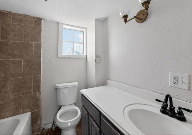 Photo 4 of Single family home for sale at 706 W 5th Street, Hearne, TX 77859 | MLS# 5290782 | Listing updated on 2026-09-15