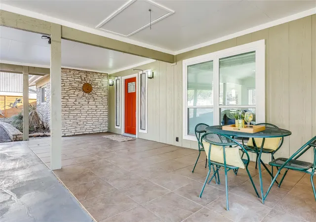 Photo 4 of Single family home for sale at 2802 Douglas Cv, Lago Vista, TX 78645 | MLS# 3678426 | Listing updated on 2026-09-18