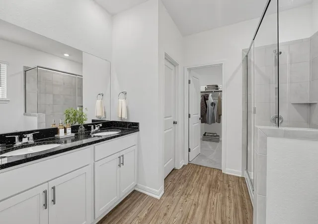 Photo 4 of Single family home for sale at 211 Mad Pupper Dr, Buda, TX 78610 | MLS# 8407902 | Listing updated on 2026-09-22