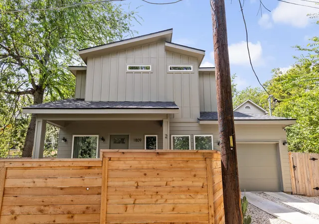 Photo 3 of Single family home for sale at 1809 Maple Ave #2, Austin, TX 78702 | MLS# 2274801 | Listing updated on 2026-09-17