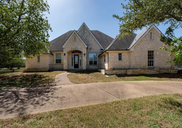 Photo 2 of Single family home for sale at 285 W Overlook Mountain Rd, Buda, TX 78610 | MLS# 9891643 | Listing updated on 2026-09-22