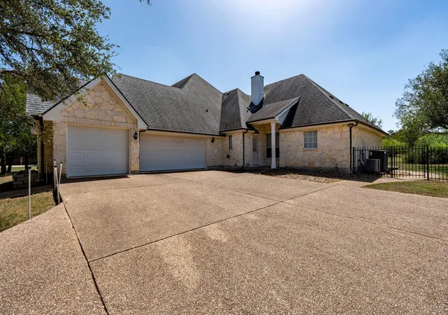 Photo 3 of Single family home for sale at 285 W Overlook Mountain Rd, Buda, TX 78610 | MLS# 9891643 | Listing updated on 2026-09-22