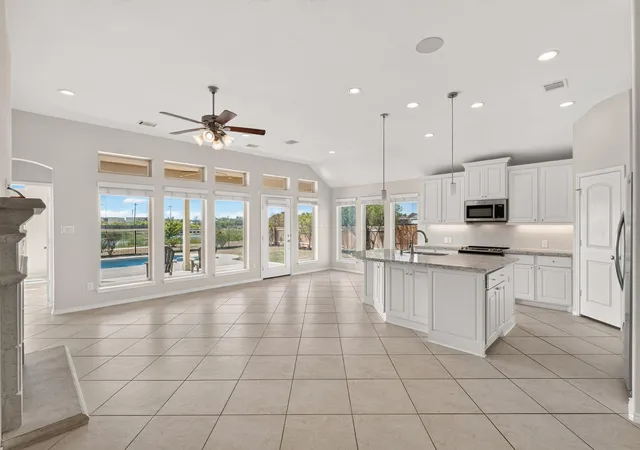 Photo 3 of Single family home for sale at 13833 Arbor Hl Cv, Manor, TX 78653 | MLS# 2035142 | Listing updated on 2026-09-26