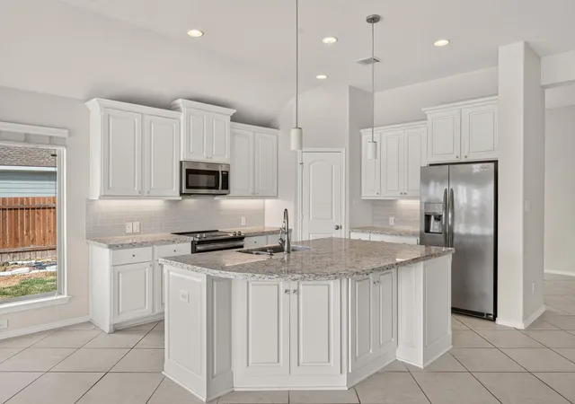 Photo 4 of Single family home for sale at 13833 Arbor Hl Cv, Manor, TX 78653 | MLS# 2035142 | Listing updated on 2026-09-26
