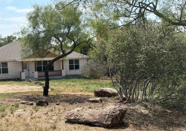 Photo 1 of Single family home for sale at 117 N Pass, Kingsland, TX 78639 | MLS# 2963701 | Listing updated on 2026-09-28