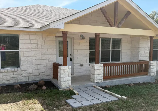 Photo 3 of Single family home for sale at 117 N Pass, Kingsland, TX 78639 | MLS# 2963701 | Listing updated on 2026-09-28