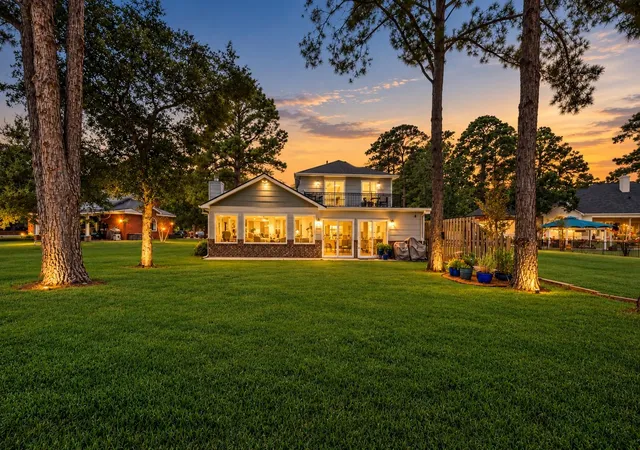 Photo 3 of Single family home for sale at 201 Lake Walden Cv, Montgomery, TX 77356 | MLS# 4541970 | Listing updated on 2026-09-20