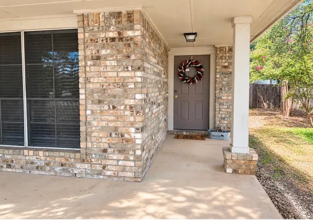 Photo 4 of Single family home for sale at 1507 Catalina Dr, Leander, TX 78641 | MLS# 6358000 | Listing updated on 2026-10-08