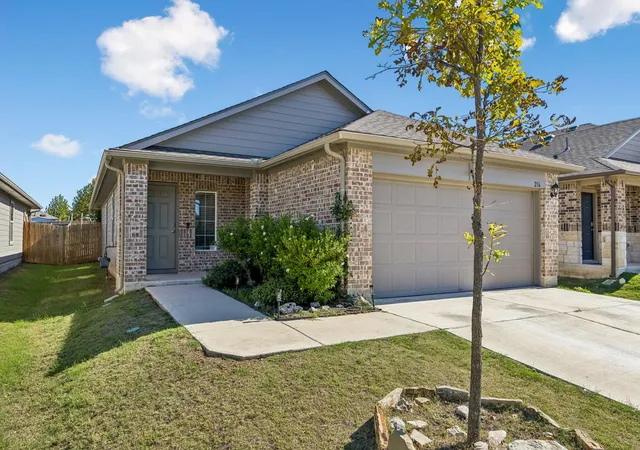 Photo 1 of Single family home for sale at 216 Dorchester Dr, Kyle, TX 78640 | MLS# 3962835 | Listing updated on 2026-10-08