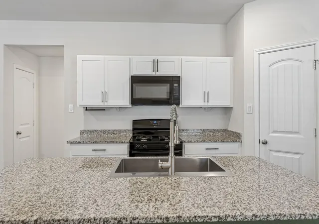 Photo 4 of Single family home for sale at 216 Dorchester Dr, Kyle, TX 78640 | MLS# 3962835 | Listing updated on 2026-10-08