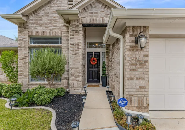 Photo 3 of Single family home for sale at 551 Middle Crk, Buda, TX 78610 | MLS# 7466416 | Listing updated on 2026-10-07