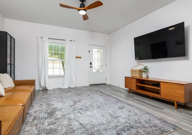 Photo 3 of Single family home for sale at 137 Star Spangled Dr, Liberty Hill, TX 78642 | MLS# 9150720 | Listing updated on 2026-09-17