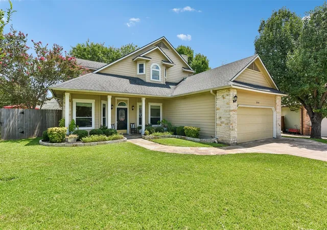 Single family home for sale at 12500 Turkey Ridge Ct, Austin, TX 78729 | MLS# 3086097