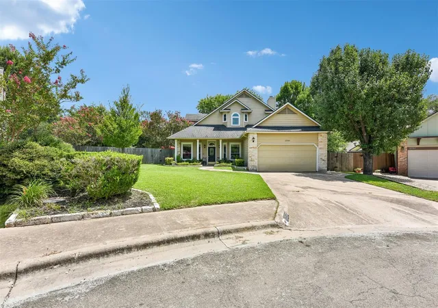 Photo 2 of Single family home for sale at 12500 Turkey Ridge Ct, Austin, TX 78729 | MLS# 3086097 | Listing updated on 2026-10-06