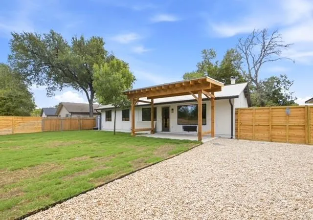 Photo 2 of Single family home for sale at 254 Arch St Dr, Austin, TX 78749 | MLS# 2822595 | Listing updated on 2026-09-22