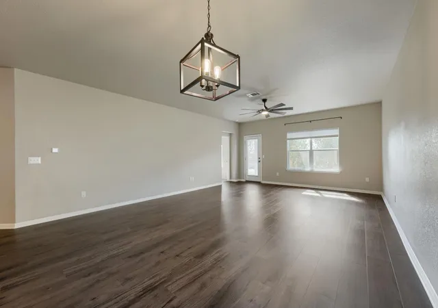 Photo 4 of Single family home for sale at 109 Moravia Rd, Georgetown, TX 78626 | MLS# 1751931 | Listing updated on 2026-09-22