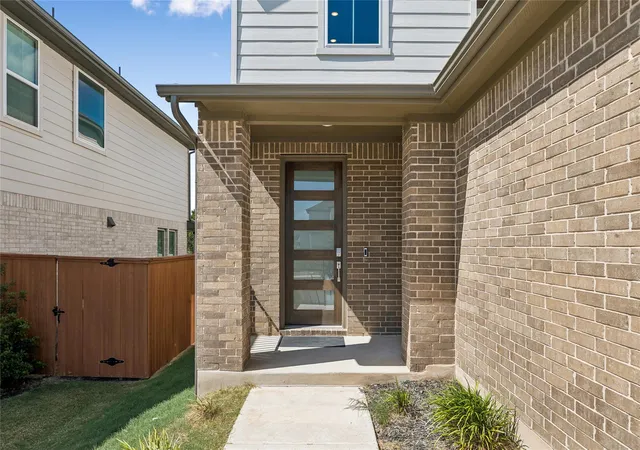 Photo 2 of Single family home for sale at 208 Table Top Bnd, Liberty Hill, TX 78642 | MLS# 7059391 | Listing updated on 2026-09-17