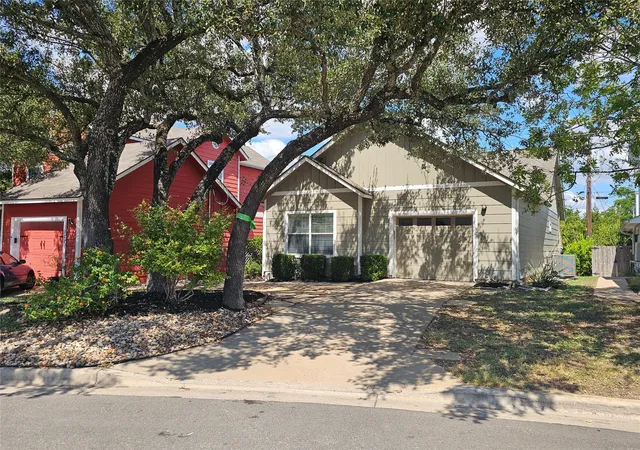 Photo 1 of Single family home for sale at 1320 E 3rd Street, Georgetown, TX 78626 | MLS# 8913518 | Listing updated on 2026-10-21