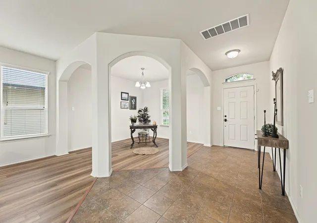 Photo 2 of Single family home for sale at 232 Geode Ln, Jarrell, TX 76537 | MLS# 2838985 | Listing updated on 2026-09-30