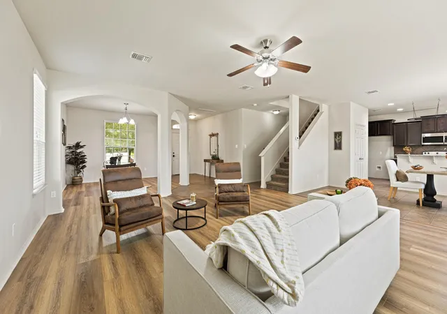 Photo 4 of Single family home for sale at 232 Geode Ln, Jarrell, TX 76537 | MLS# 2838985 | Listing updated on 2026-09-30