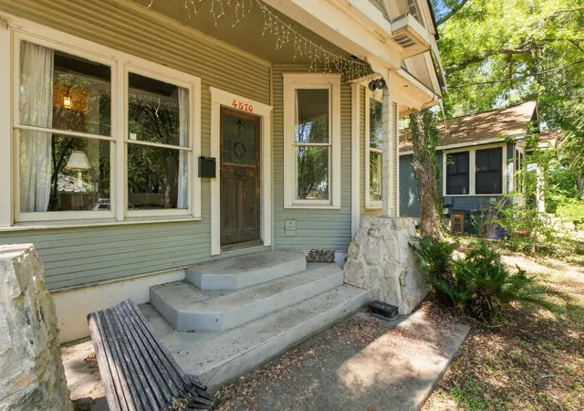 Photo 3 of Sale Pending at 4510 Ave G, Austin, TX 78751 | MLS# 3429966 | Listing updated on 2026-10-27