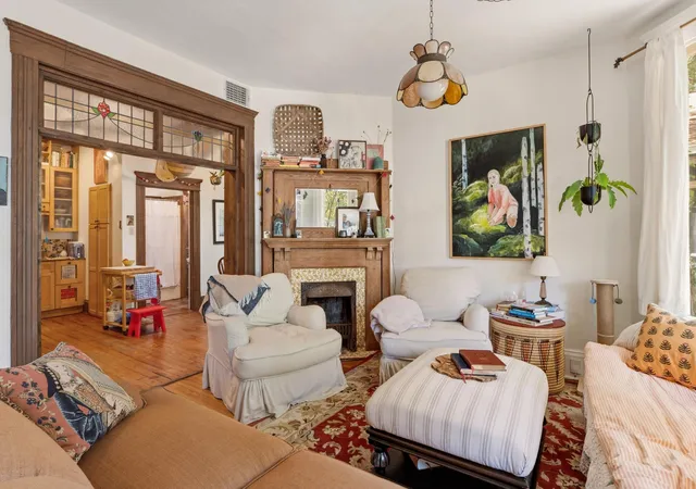 Photo 4 of Sale Pending at 4510 Ave G, Austin, TX 78751 | MLS# 3429966 | Listing updated on 2026-10-27