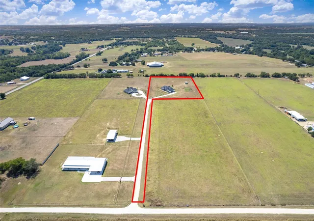 Photo 2 of Single family home for sale at 1215 Ropers Aly Rd, Belton, TX 76513 | MLS# 7034846 | Listing updated on 2026-09-26