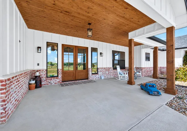 Photo 4 of Single family home for sale at 1215 Ropers Aly Rd, Belton, TX 76513 | MLS# 7034846 | Listing updated on 2026-09-26