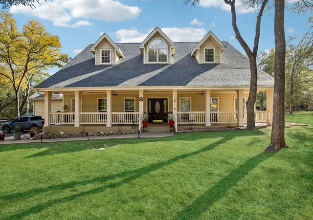 Single family home for sale at 137 Trinity St, Cedar Creek, TX 78612 | MLS# 5529043